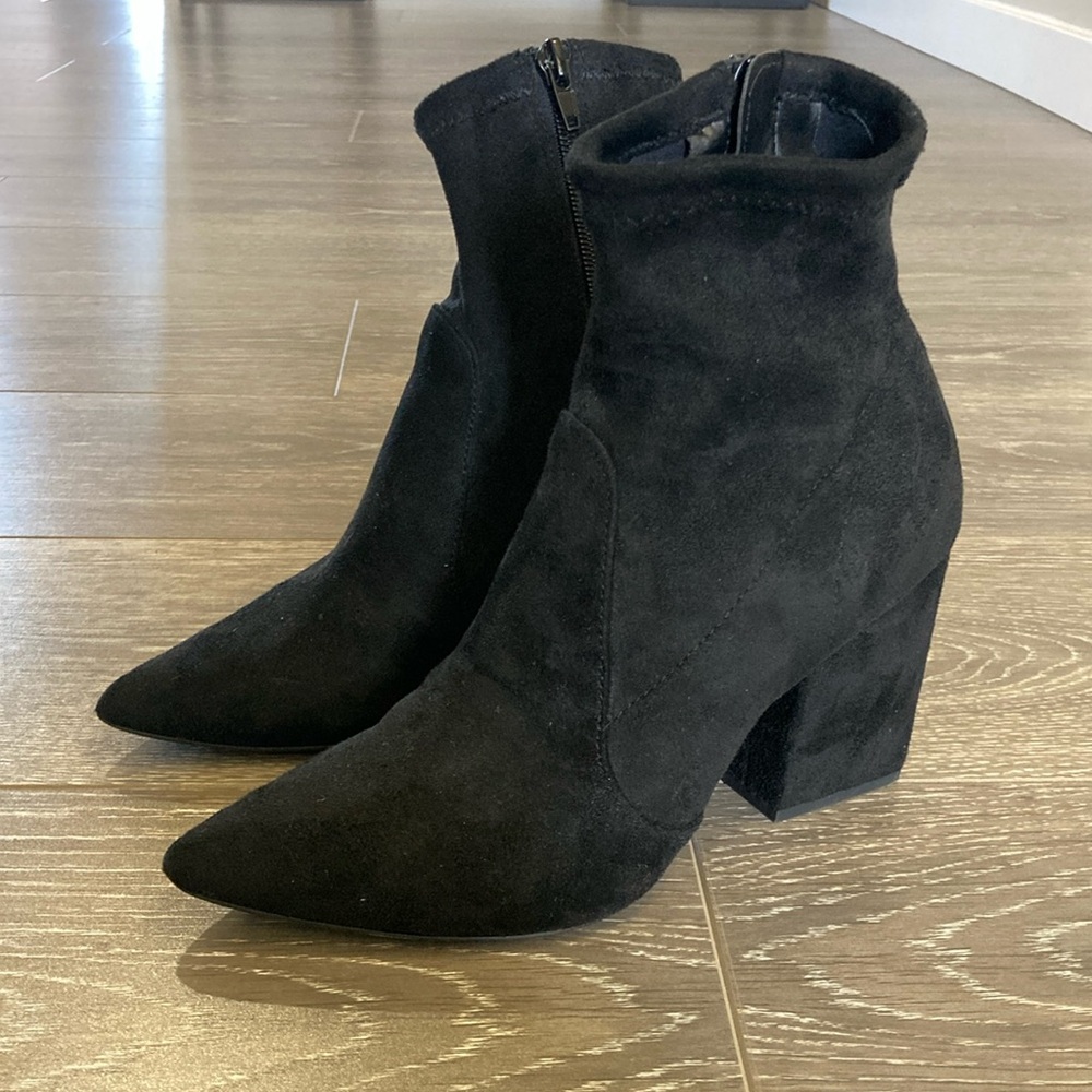 Express Black Ankle Boots with Suede Finish and Block Heel